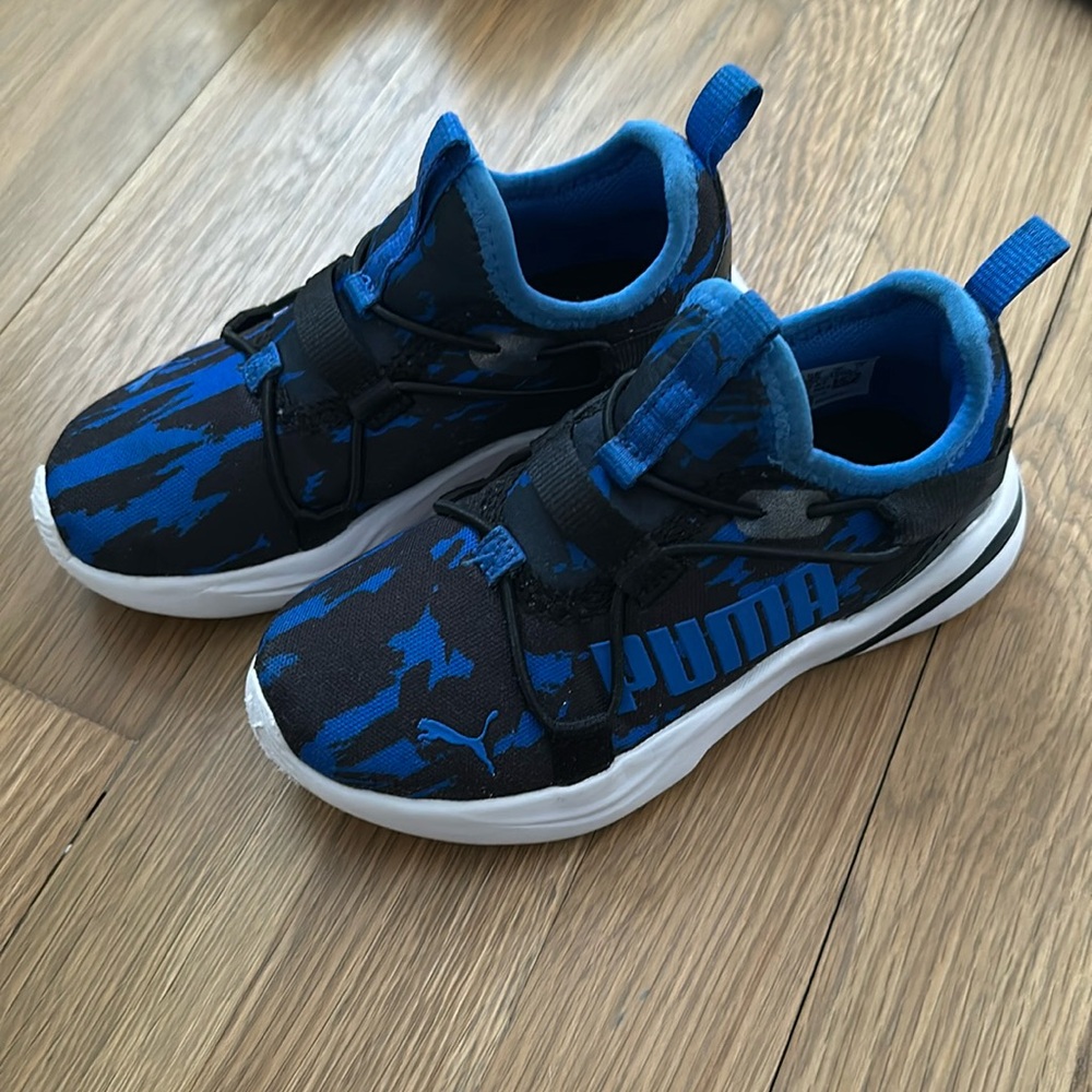 Puma sneakers